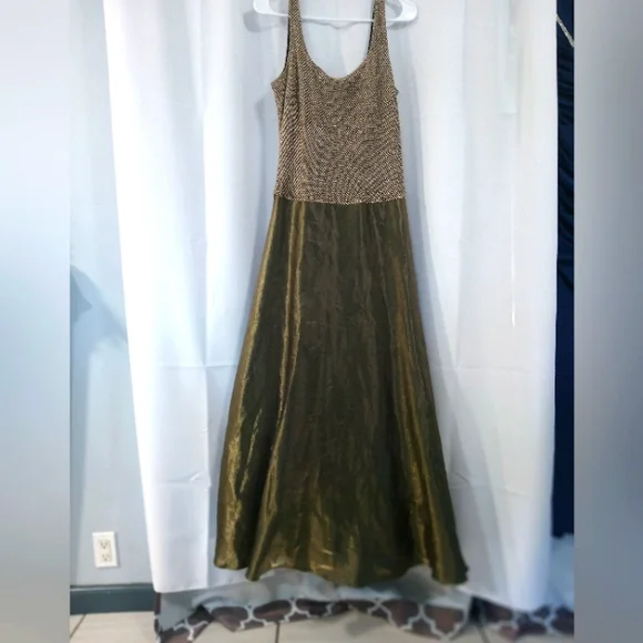 90s Vintage Gold Mesh A Line Formal Gown Size 14 | Color: Gold/Green | Size: 14 | Griseldaarruel's Closet